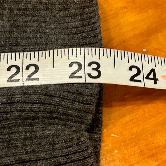 NWOT XL Liz Claiborne Stain Resistant browning sleeve ribbed lightweight sweater - Picture 10 of 12